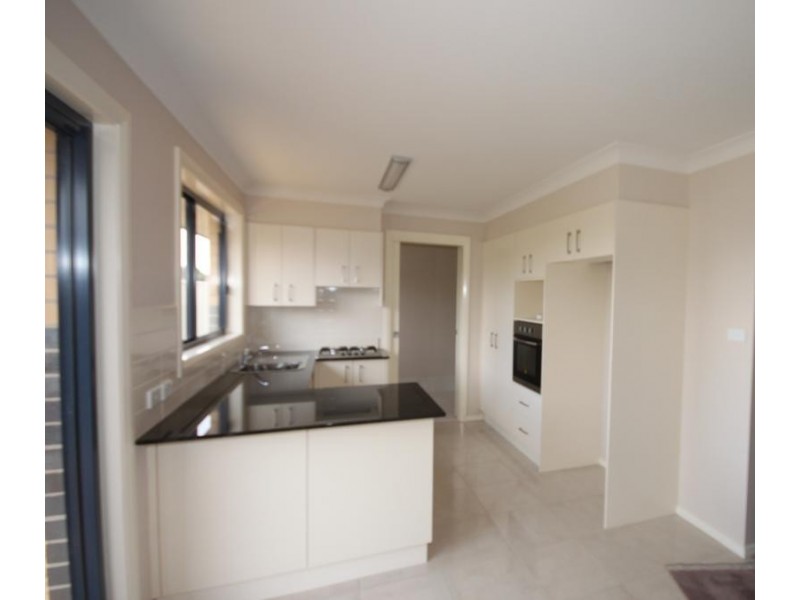 17 Warral Road, Tamworth NSW 2340