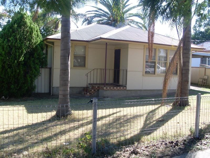 170 Robert Street, Tamworth NSW 2340