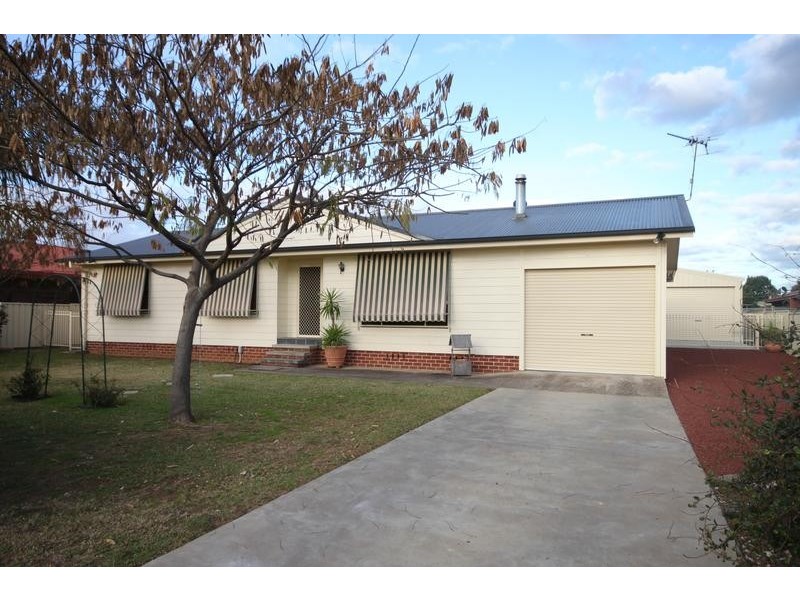 34 Carinya Avenue, Manilla NSW 2346