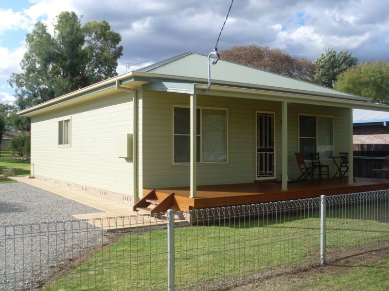 8 Palmer Street, Attunga NSW 2345