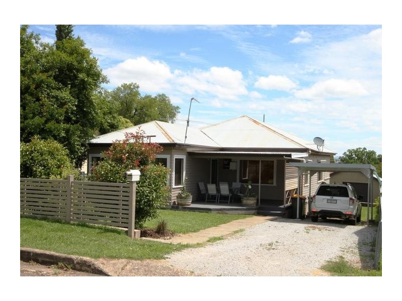 103 Rawson Avenue, Tamworth NSW 2340