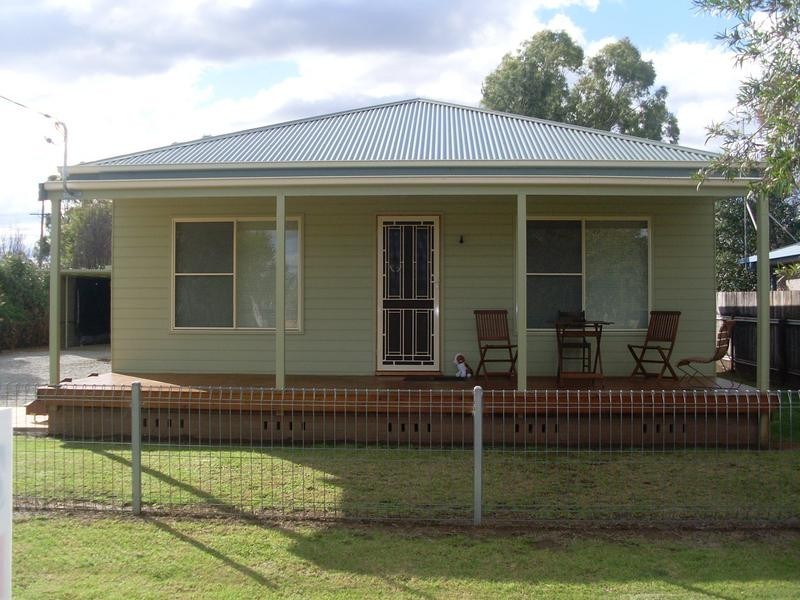 8 Palmer Street, Tamworth NSW 2340