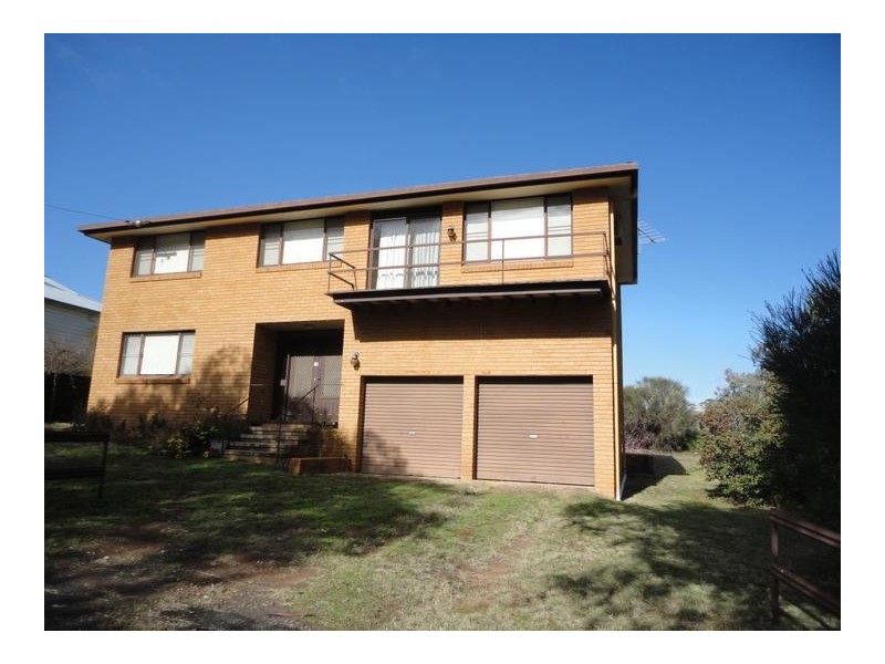 13 Anzac Parade, Werris Creek NSW 2341