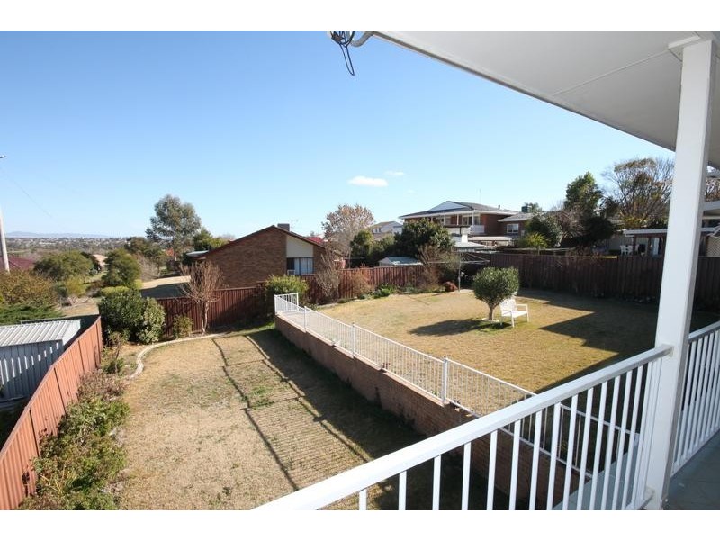 27 Woodburn Way, Tamworth NSW 2340