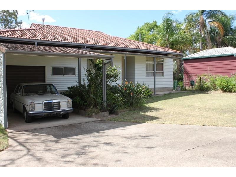 73 Calala Lane, Tamworth NSW 2340