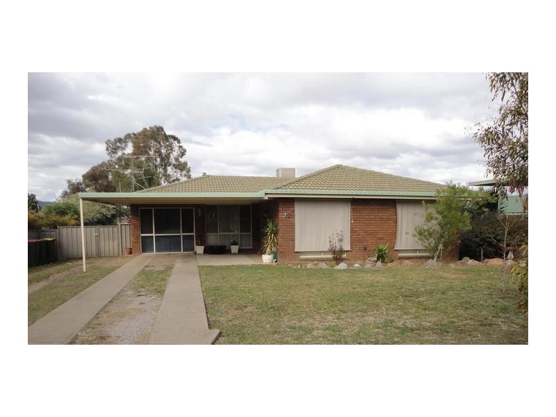 72 Blaxland Way, Tamworth NSW 2340