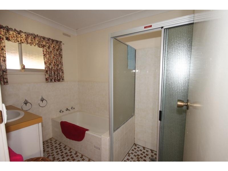 3 Barreng Street, Tamworth NSW 2340