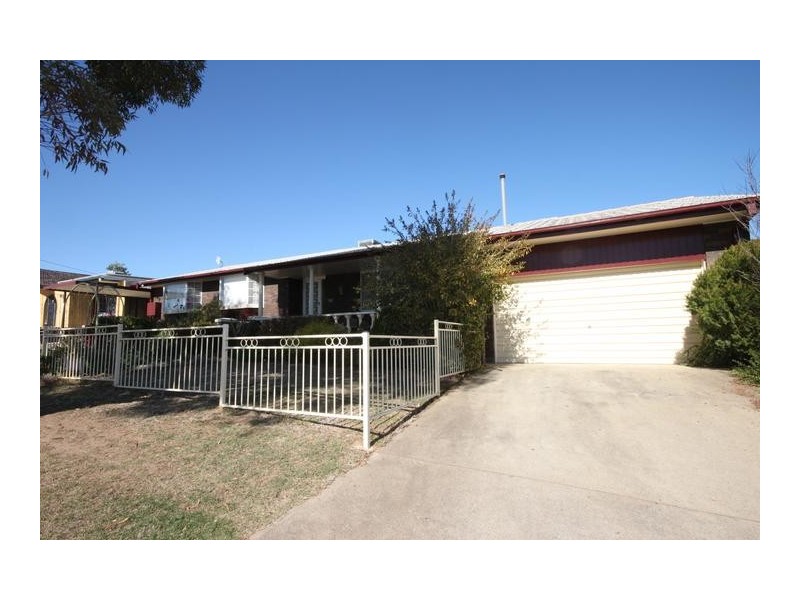 20 Arinya Street, Tamworth NSW 2340
