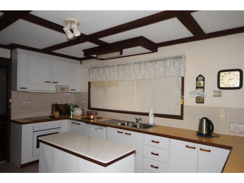 4 Andrew Av, Tamworth NSW 2340