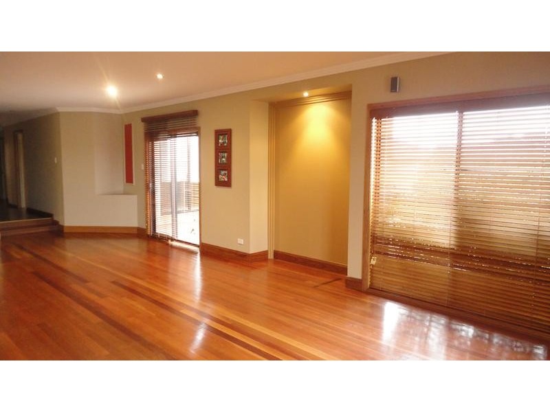 13A Merrinee Place, Tamworth NSW 2340