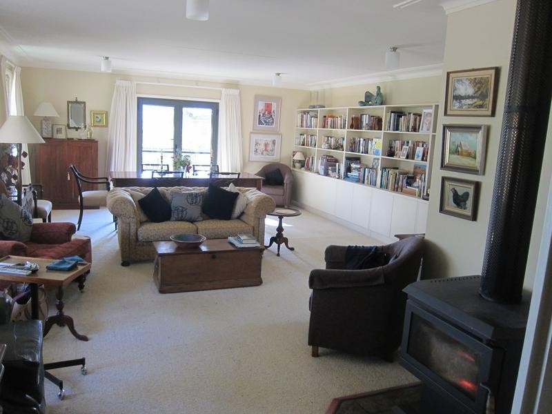2 Myrene Avenue, Tamworth NSW 2340
