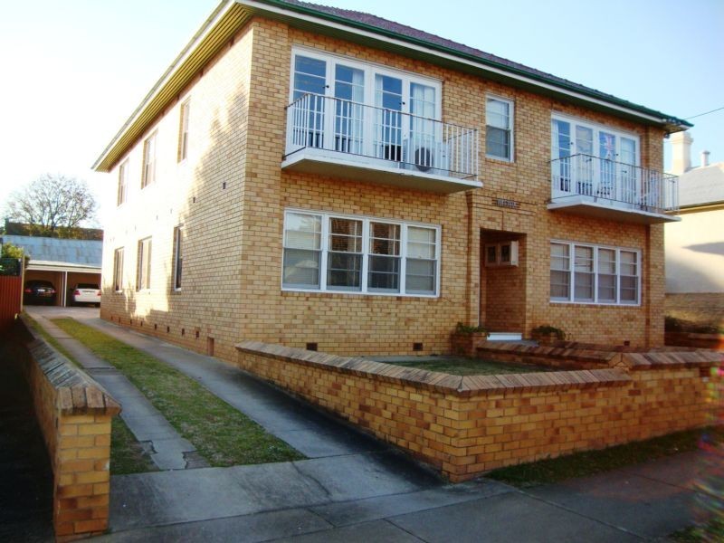 2/74 Fitzroy Street, Tamworth NSW 2340
