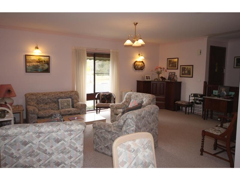 83 Harrier Parade, Tamworth NSW 2340