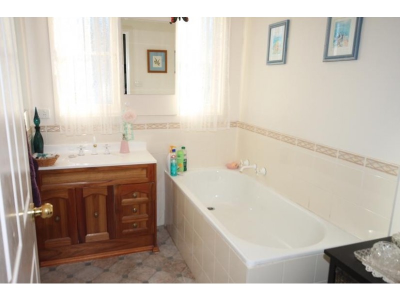 30 Gunnedah Road, Tamworth NSW 2340