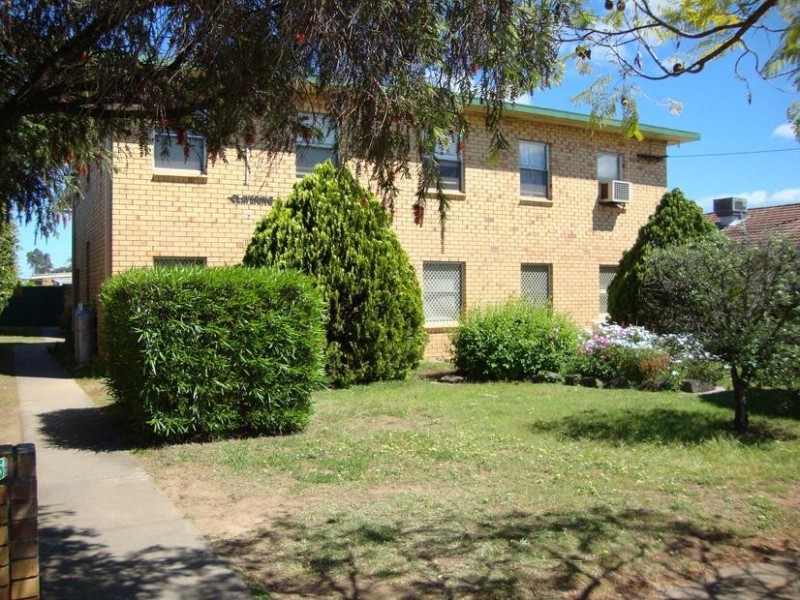 4/15 Diane Street, Tamworth NSW 2340