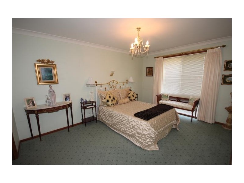 16 Kurrajong street, Tamworth NSW 2340