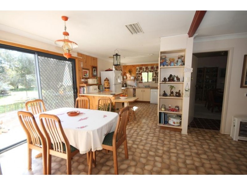 279 Davidsons Lane, Tamworth NSW 2340