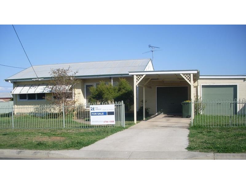 1 Flynn Street, Tamworth NSW 2340