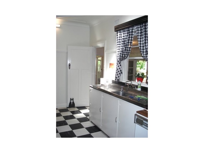 25 Kathleen Street, Tamworth NSW 2340