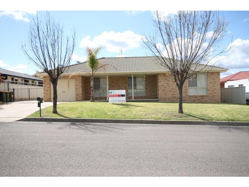 15 Banjo Circuit, Tamworth NSW 2340