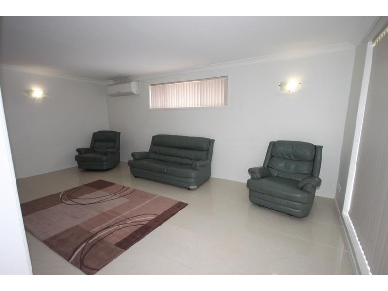 15 Banjo Circuit, Tamworth NSW 2340