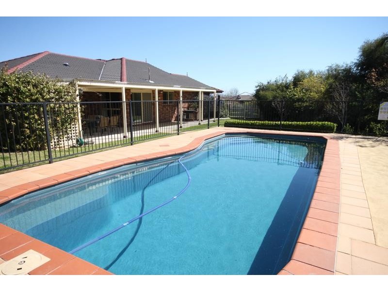 16 Minimbah Close, Tamworth NSW 2340