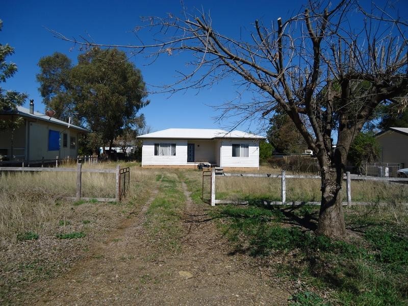 15 South Street, Manilla NSW 2346