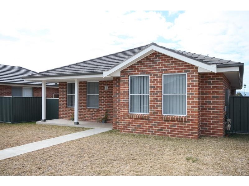 29 The Heights, Tamworth NSW 2340