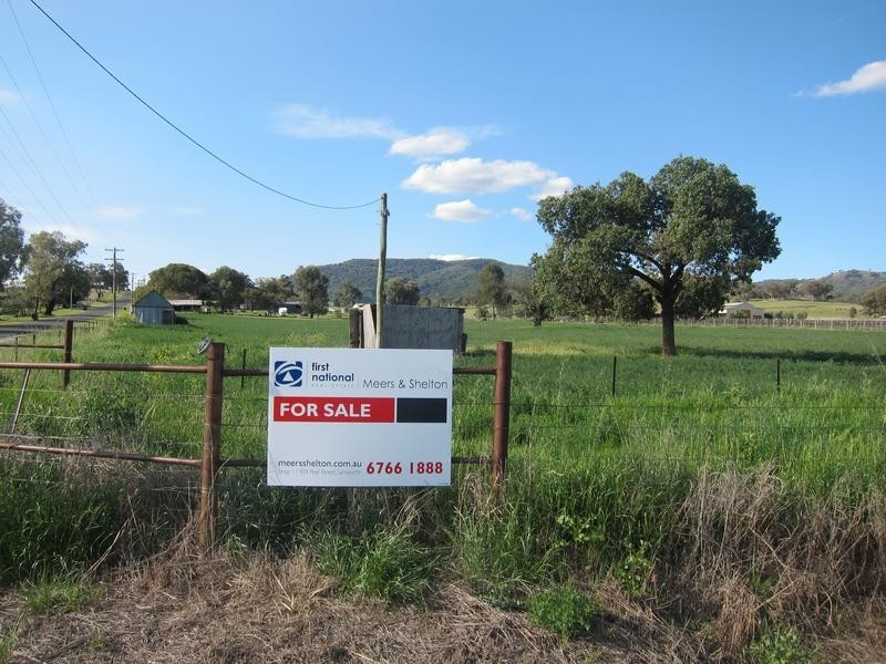 22 Martins Lane, Tamworth NSW 2340