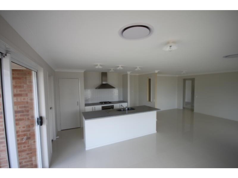 28 Wagonia Drive, Kootingal NSW 2352