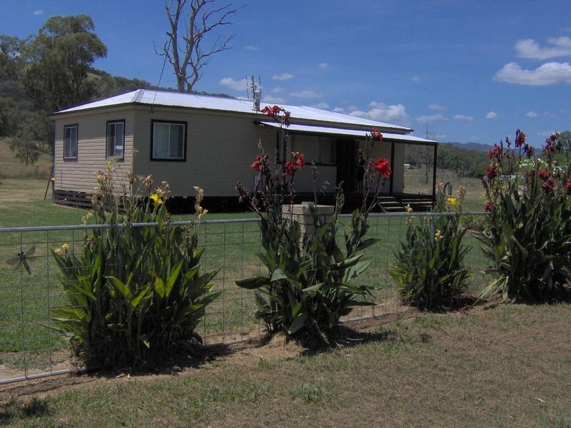 18-20 Nundle Road, Woolomin NSW 2340