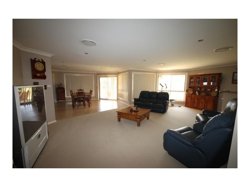 32 The Grange, Tamworth NSW 2340