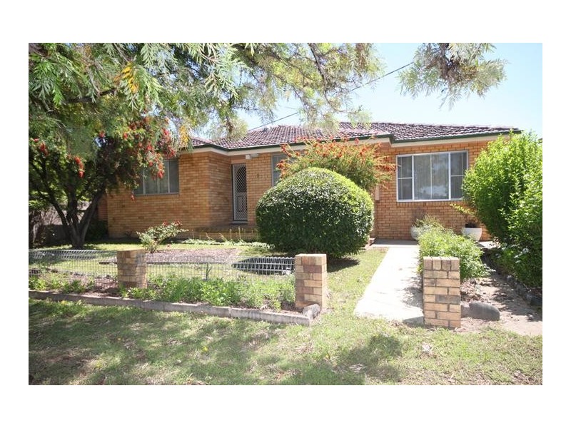 9 Burrilla Street, Tamworth NSW 2340