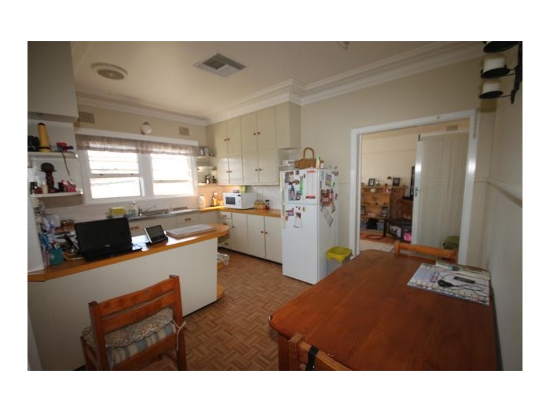 19 Willis St, Tamworth NSW 2340