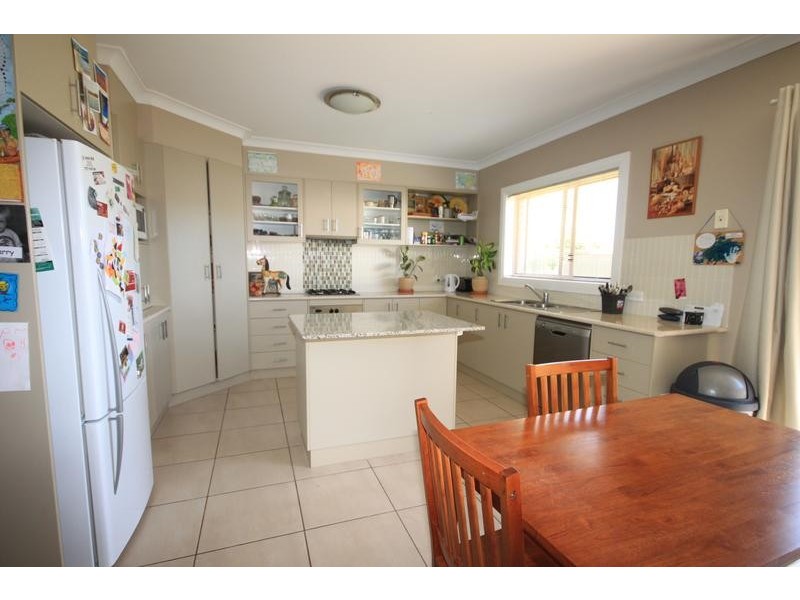 42 Campbell Road, Tamworth NSW 2340