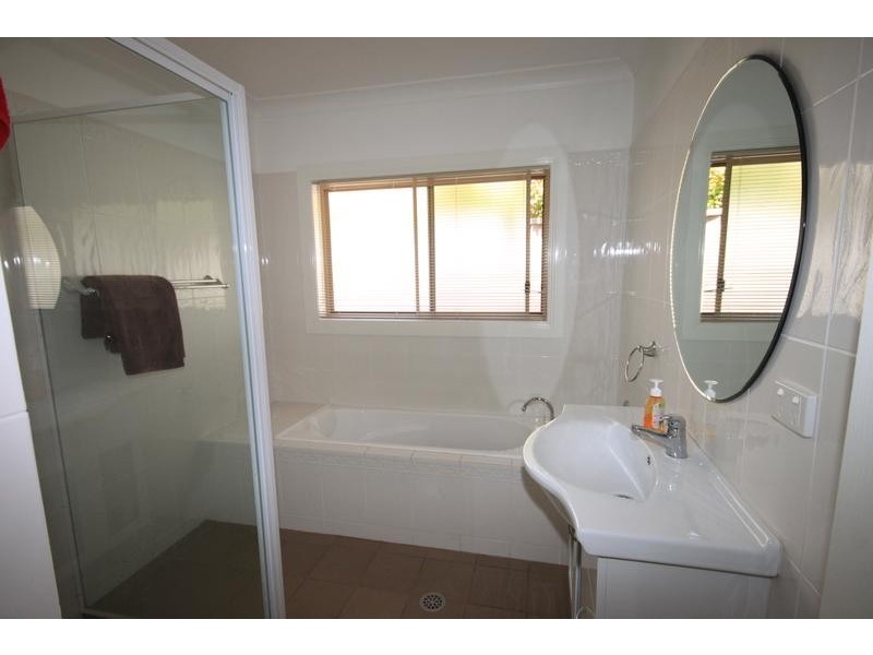 42 Campbell Road, Tamworth NSW 2340