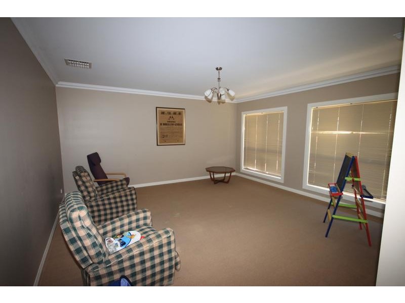 42 Campbell Road, Tamworth NSW 2340