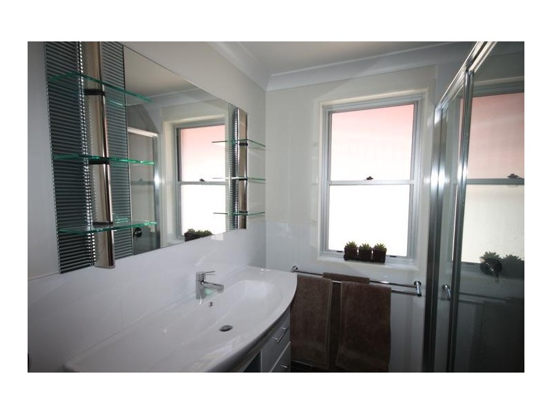 4 The Grange, Tamworth NSW 2340