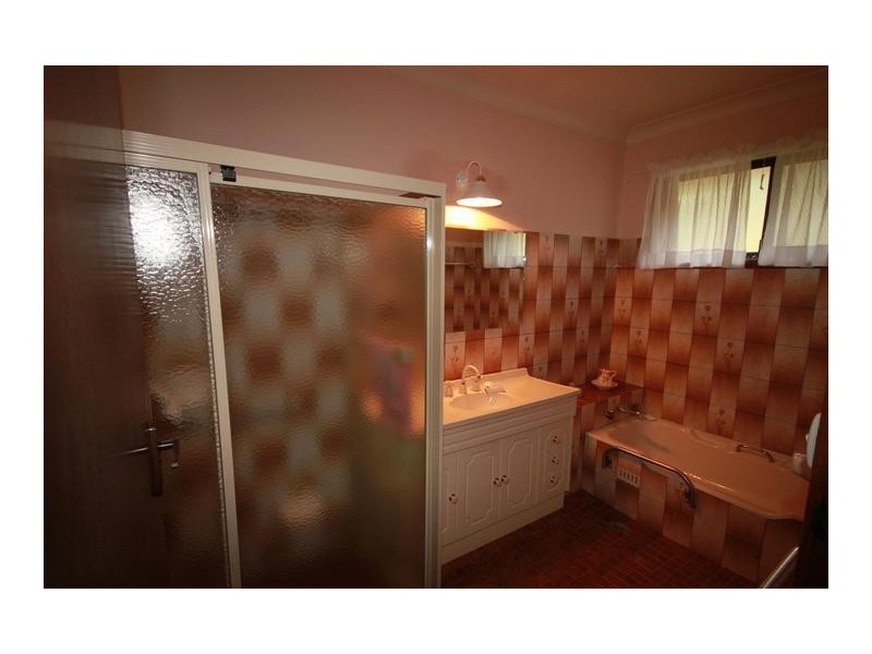 96 White Street, Tamworth NSW 2340