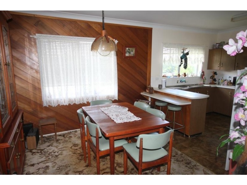 11 Coorong Street, Tamworth NSW 2340