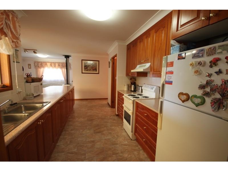 11 Wayamba Close, Tamworth NSW 2340