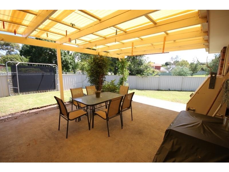 11 Wayamba Close, Tamworth NSW 2340