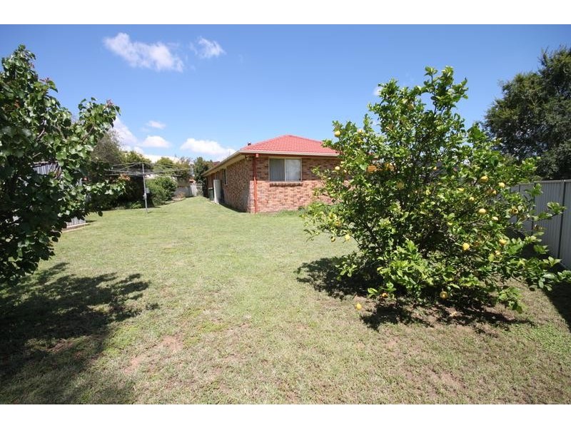 11 Wayamba Close, Tamworth NSW 2340