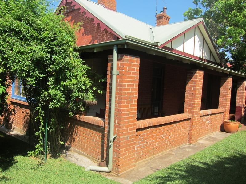 63 Upper Street, Tamworth NSW 2340