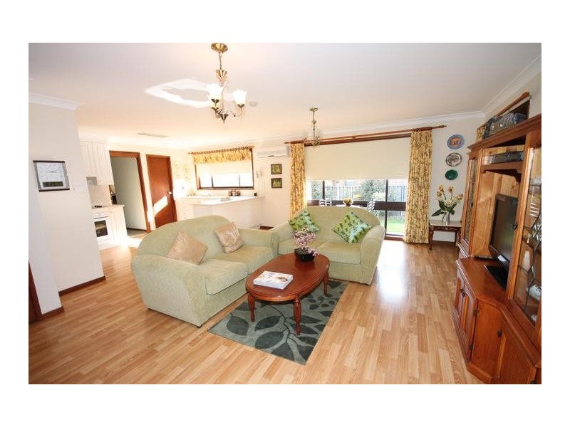 16 Kurrajong, Tamworth NSW 2340