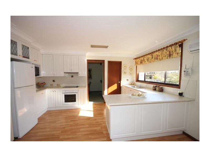16 Kurrajong, Tamworth NSW 2340