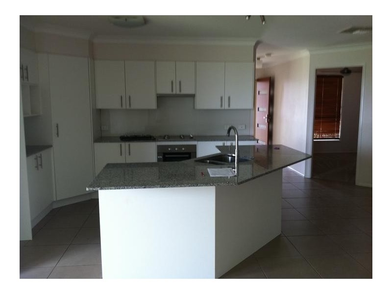 18 Bowman Drive, Tamworth NSW 2340