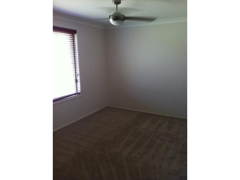 18 Bowman Drive, Tamworth NSW 2340