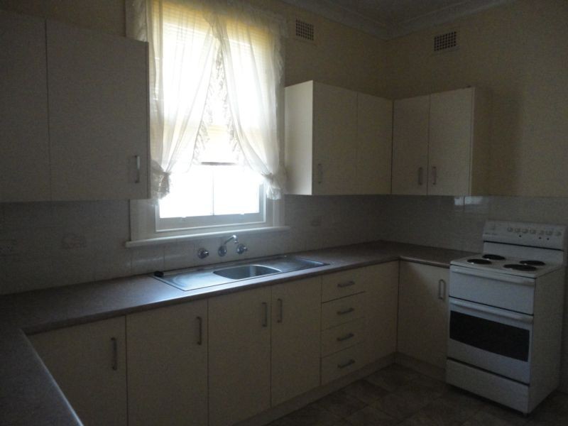 2/79 Upper Street, Tamworth NSW 2340