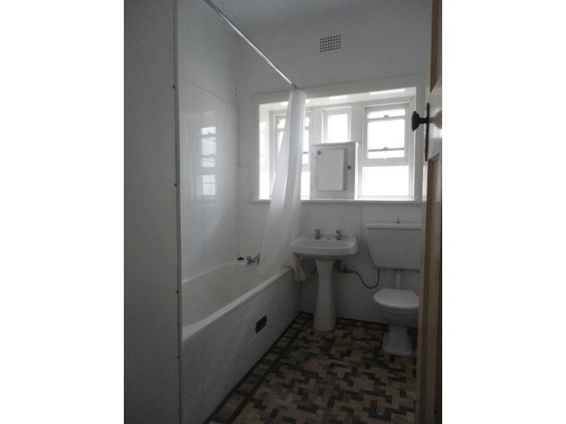 2/79 Upper Street, Tamworth NSW 2340